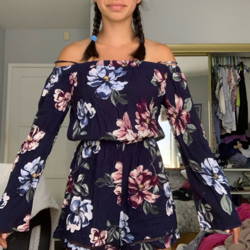 navy blue Kendall and Kylie floral romper